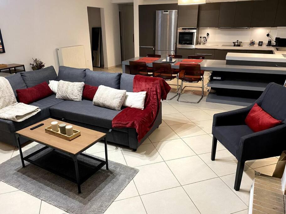 Spacious And Sunkissed 3Br & 2 Bathrooms Apartment Athens Exterior photo
