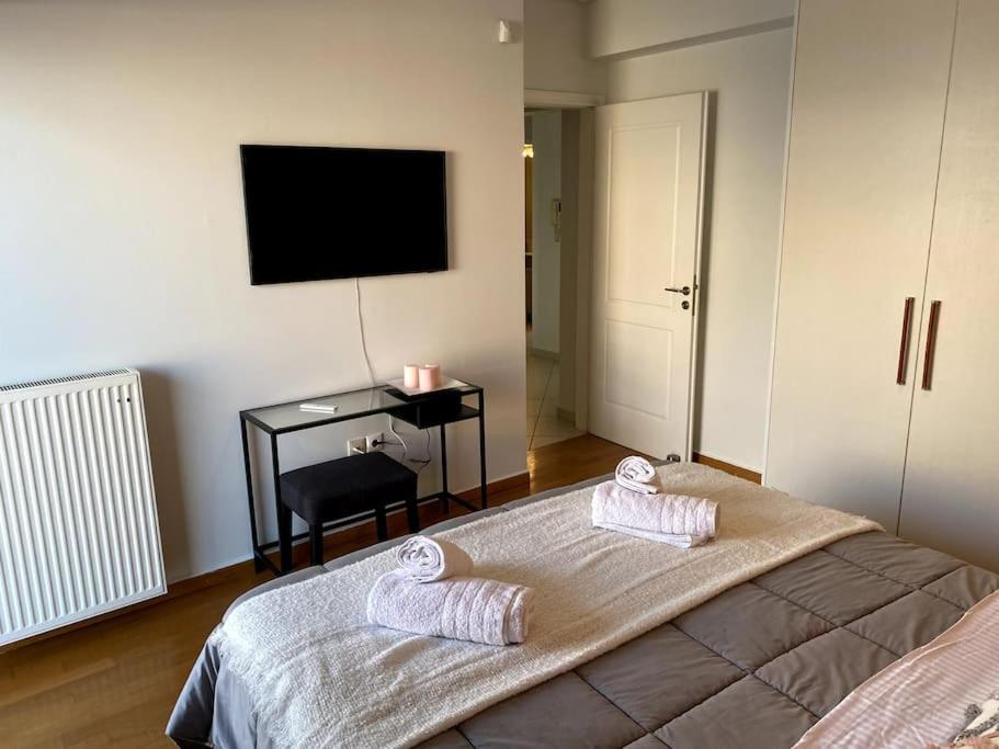 Spacious And Sunkissed 3Br & 2 Bathrooms Apartment Athens Exterior photo