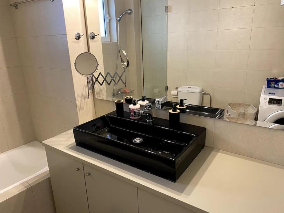 Spacious And Sunkissed 3Br & 2 Bathrooms Apartment Athens Exterior photo